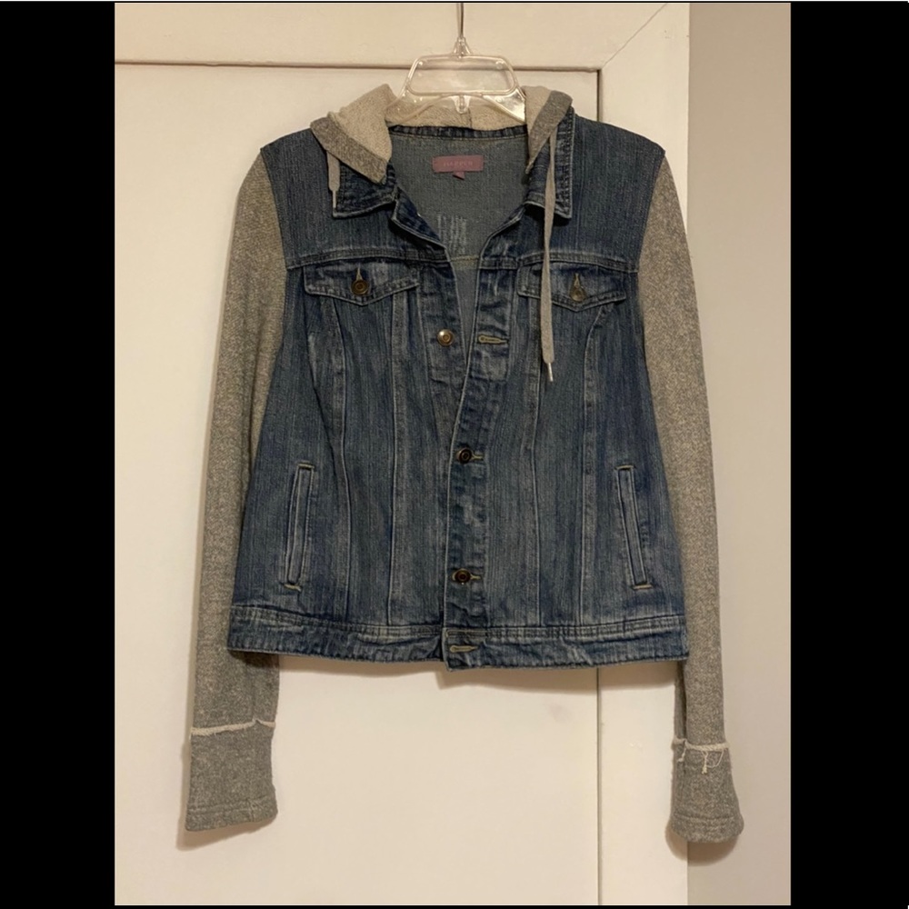 Rarely worn jean jacket 😍
